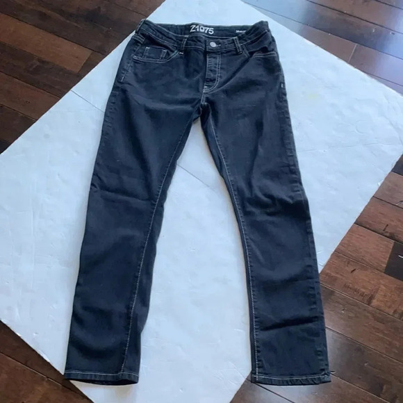 Zara Denim - Zara Z1975 relaxed fit jeans, black. Women’s size 2